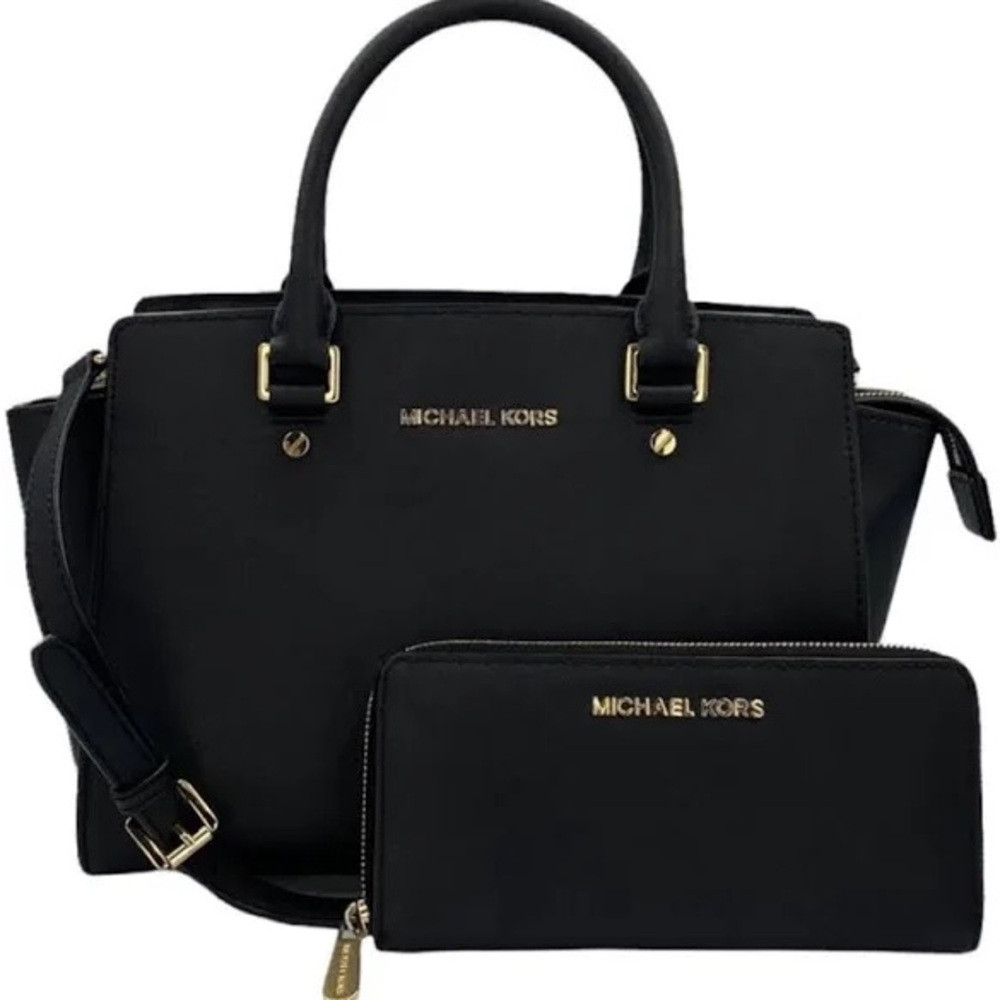 NWT Michael Kors Selma bag with matching wallet. Black Women's Tote Bag